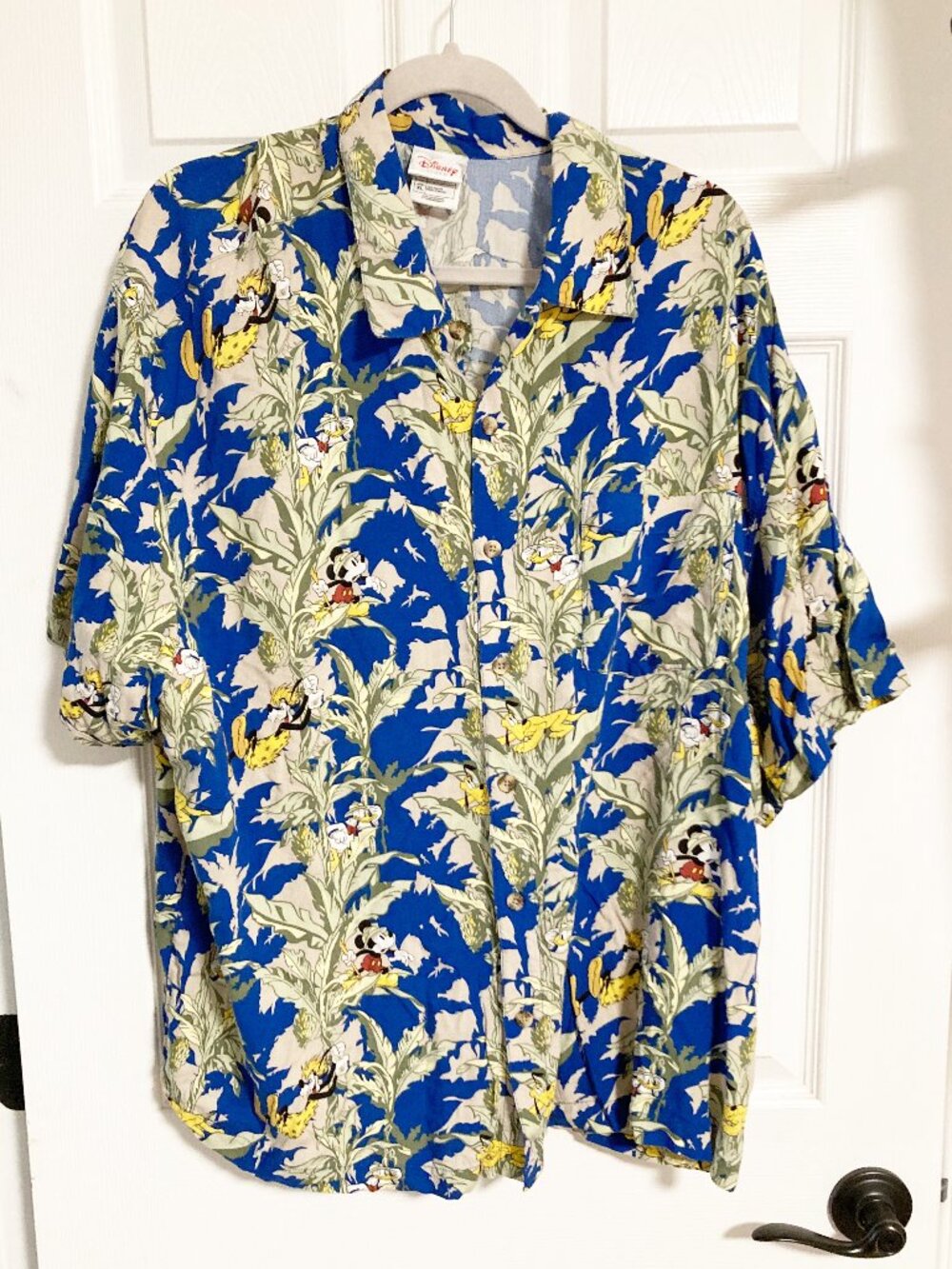 Disney Store Mickey Pluto Goofy Short Sleeve Hawaiian Shirt Size XL